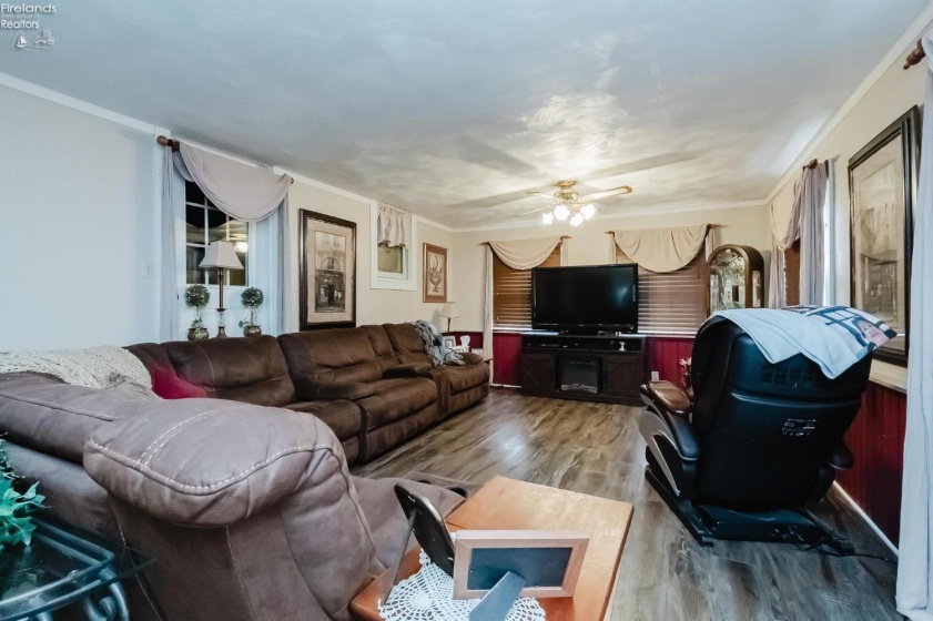 103 Catherine Street, Green Springs, 44836, 4 Bedrooms Bedrooms, ,2 BathroomsBathrooms,Residential,For Sale,Catherine,20261020