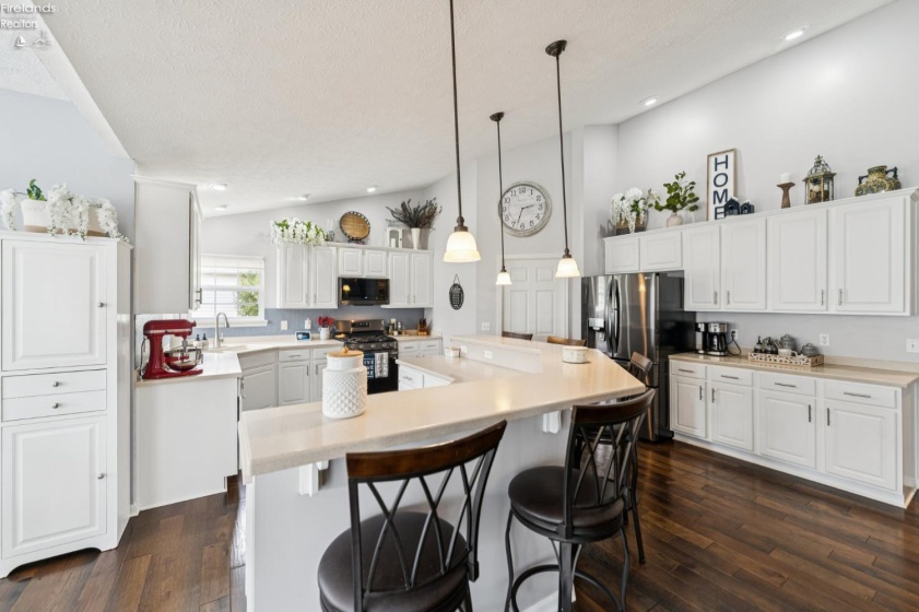 1235 Cherokee, Vermilion, 44089, 3 Bedrooms Bedrooms, ,3 BathroomsBathrooms,Residential,For Sale,Cherokee,20260846