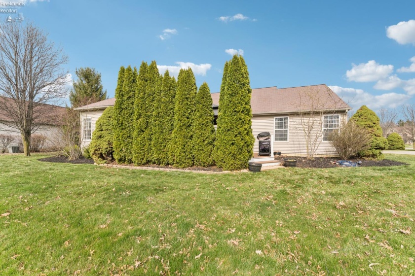 1235 Cherokee, Vermilion, 44089, 3 Bedrooms Bedrooms, ,3 BathroomsBathrooms,Residential,For Sale,Cherokee,20260846