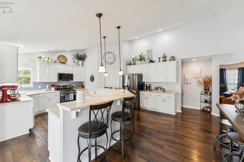 1235 Cherokee, Vermilion, 44089, 3 Bedrooms Bedrooms, ,3 BathroomsBathrooms,Residential,For Sale,Cherokee,20260846