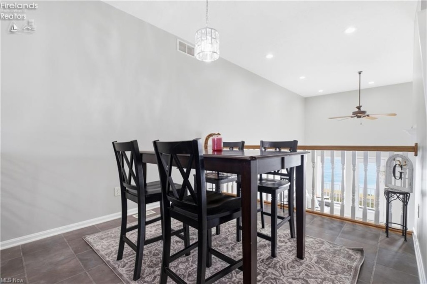 323 Arizona Avenue, Lorain, 44052, 2 Bedrooms Bedrooms, ,3 BathroomsBathrooms,Residential,For Sale,Arizona,20261030