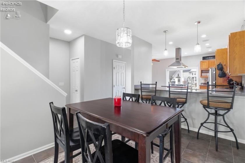 323 Arizona Avenue, Lorain, 44052, 2 Bedrooms Bedrooms, ,3 BathroomsBathrooms,Residential,For Sale,Arizona,20261030