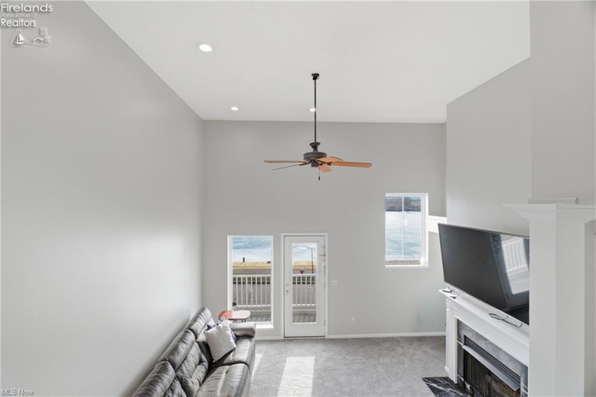 323 Arizona Avenue, Lorain, 44052, 2 Bedrooms Bedrooms, ,3 BathroomsBathrooms,Residential,For Sale,Arizona,20261030