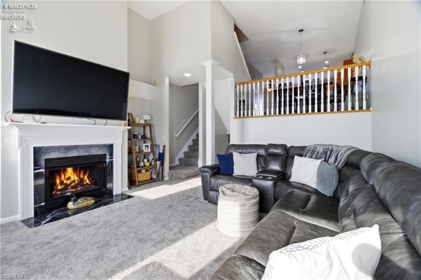 323 Arizona Avenue, Lorain, 44052, 2 Bedrooms Bedrooms, ,3 BathroomsBathrooms,Residential,For Sale,Arizona,20261030