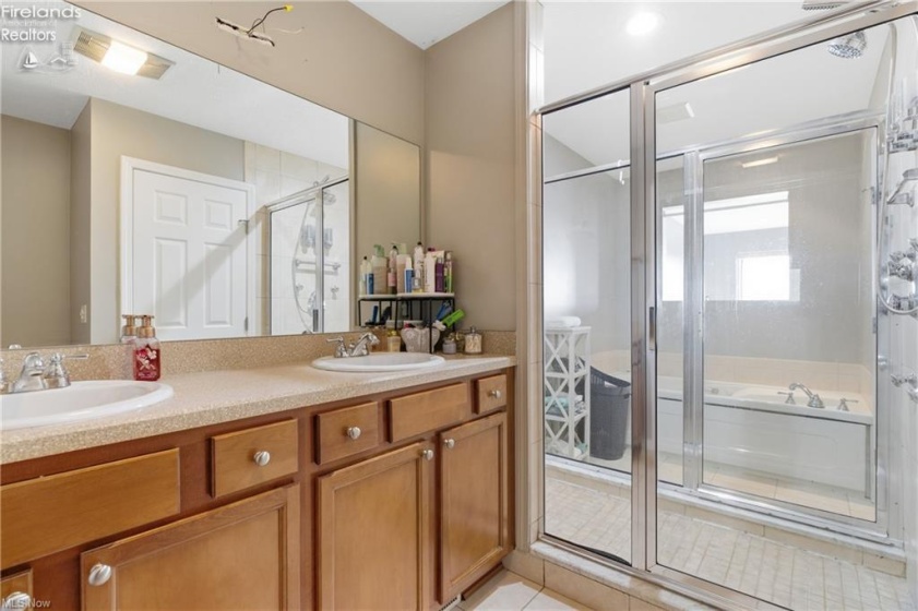 323 Arizona Avenue, Lorain, 44052, 2 Bedrooms Bedrooms, ,3 BathroomsBathrooms,Residential,For Sale,Arizona,20261030