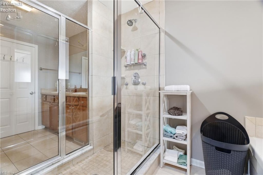 323 Arizona Avenue, Lorain, 44052, 2 Bedrooms Bedrooms, ,3 BathroomsBathrooms,Residential,For Sale,Arizona,20261030