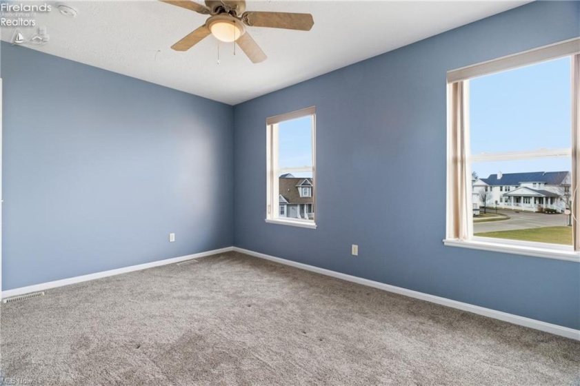 323 Arizona Avenue, Lorain, 44052, 2 Bedrooms Bedrooms, ,3 BathroomsBathrooms,Residential,For Sale,Arizona,20261030