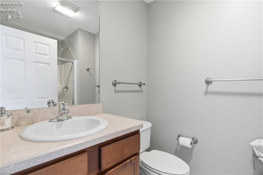 323 Arizona Avenue, Lorain, 44052, 2 Bedrooms Bedrooms, ,3 BathroomsBathrooms,Residential,For Sale,Arizona,20261030