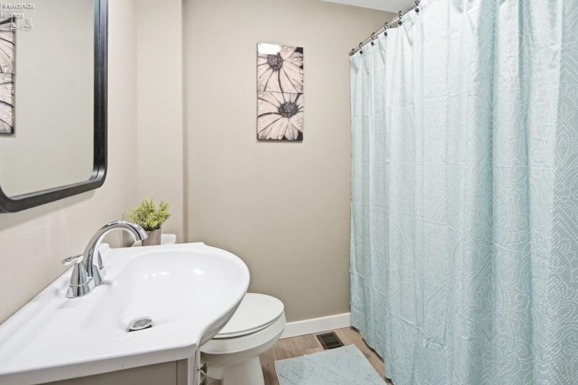 1041 North Street, Fremont, 43420, 3 Bedrooms Bedrooms, ,2 BathroomsBathrooms,Residential,For Sale,North,20260853