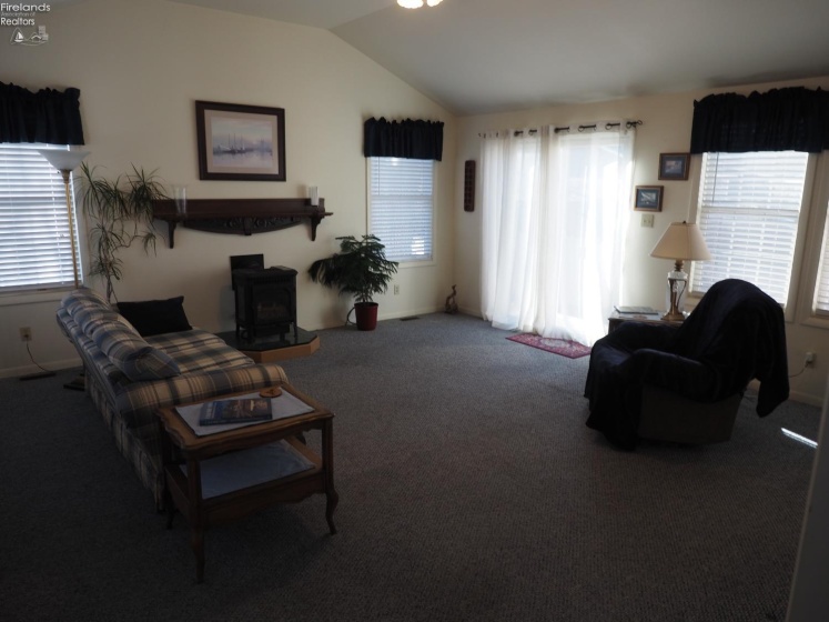 541 Oak Avenue, Lakeside, 43440, 3 Bedrooms Bedrooms, ,3 BathroomsBathrooms,Residential,For Sale,Oak,20261039