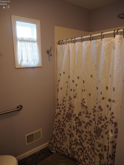 541 Oak Avenue, Lakeside, 43440, 3 Bedrooms Bedrooms, ,3 BathroomsBathrooms,Residential,For Sale,Oak,20261039