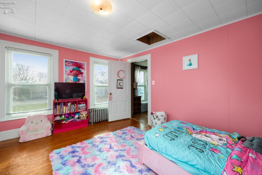 266 Southwest Street, Bellevue, 44811, 4 Bedrooms Bedrooms, ,2 BathroomsBathrooms,Residential,For Sale,Southwest,20261012