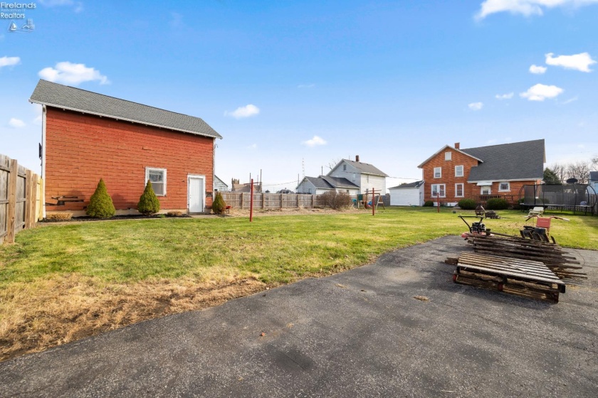 266 Southwest Street, Bellevue, 44811, 4 Bedrooms Bedrooms, ,2 BathroomsBathrooms,Residential,For Sale,Southwest,20261012