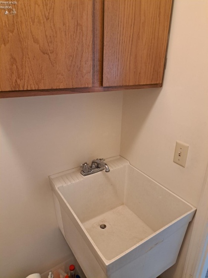 102 Cottage Grove Drive, Fremont, 43420, 3 Bedrooms Bedrooms, ,2 BathroomsBathrooms,Residential,For Sale,Cottage Grove,20260807