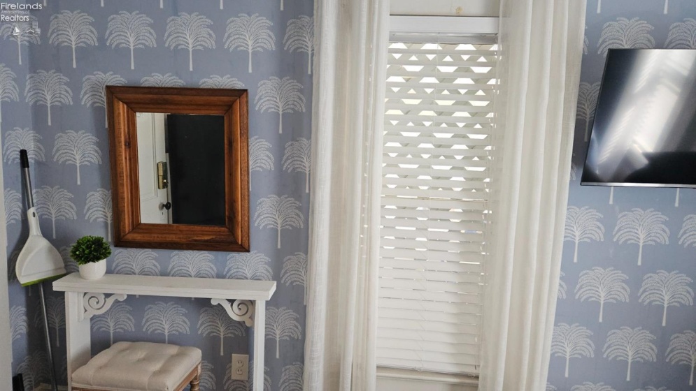 162 Walnut Avenue, Lakeside, 43440, ,1 BathroomBathrooms,Residential,For Sale,Walnut,20261033