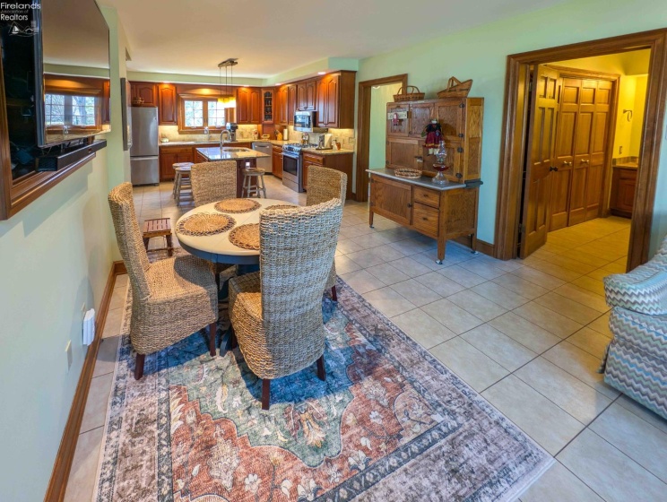 5078 Water Street, Port Clinton, 43452, 5 Bedrooms Bedrooms, ,3 BathroomsBathrooms,Residential,For Sale,Water,20260688