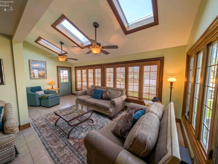 5078 Water Street, Port Clinton, 43452, 5 Bedrooms Bedrooms, ,3 BathroomsBathrooms,Residential,For Sale,Water,20260688