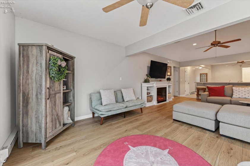 340 Lighthouse Oval, Marblehead, 43440, 2 Bedrooms Bedrooms, ,2 BathroomsBathrooms,Residential,For Sale,Lighthouse Oval,20261037