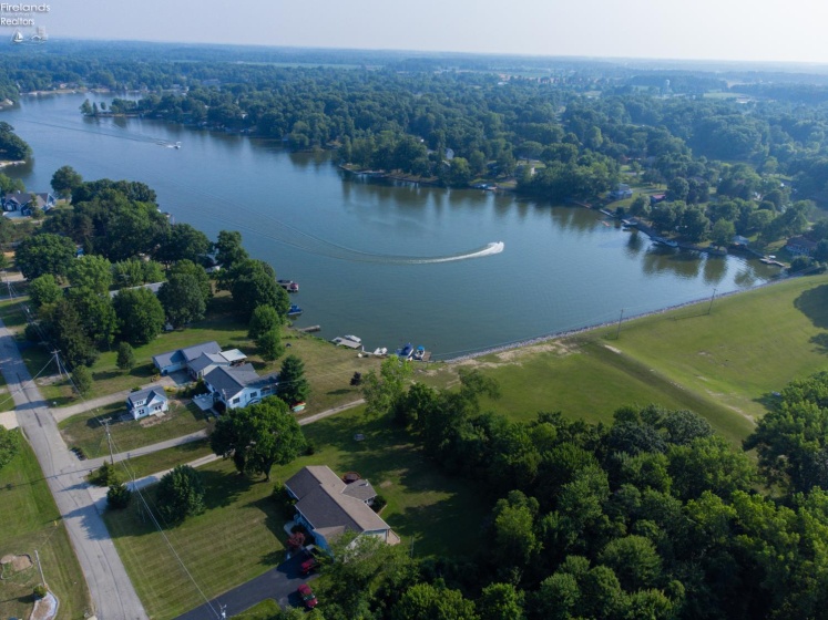 1007 Overlook Drive, Willard, 44890, 4 Bedrooms Bedrooms, ,2 BathroomsBathrooms,Residential,For Sale,Overlook,20261042