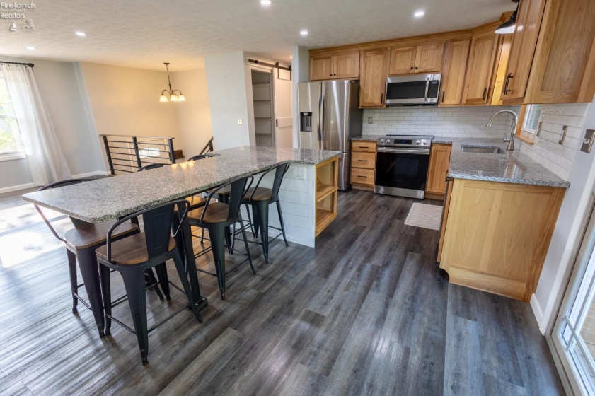 1007 Overlook Drive, Willard, 44890, 4 Bedrooms Bedrooms, ,2 BathroomsBathrooms,Residential,For Sale,Overlook,20261042