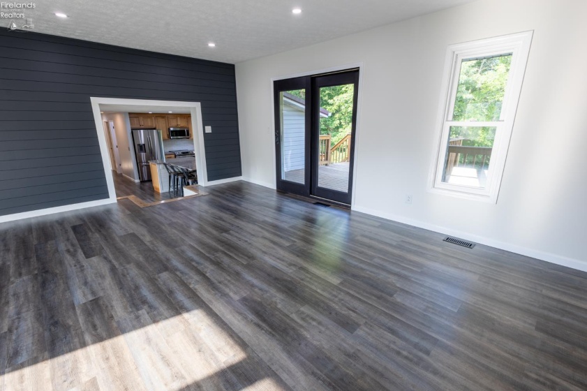 1007 Overlook Drive, Willard, 44890, 4 Bedrooms Bedrooms, ,2 BathroomsBathrooms,Residential,For Sale,Overlook,20261042