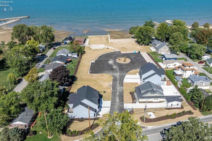 35 Beach Street, Port Clinton, 43452, 3 Bedrooms Bedrooms, ,3 BathroomsBathrooms,Residential,For Sale,Beach,20261047