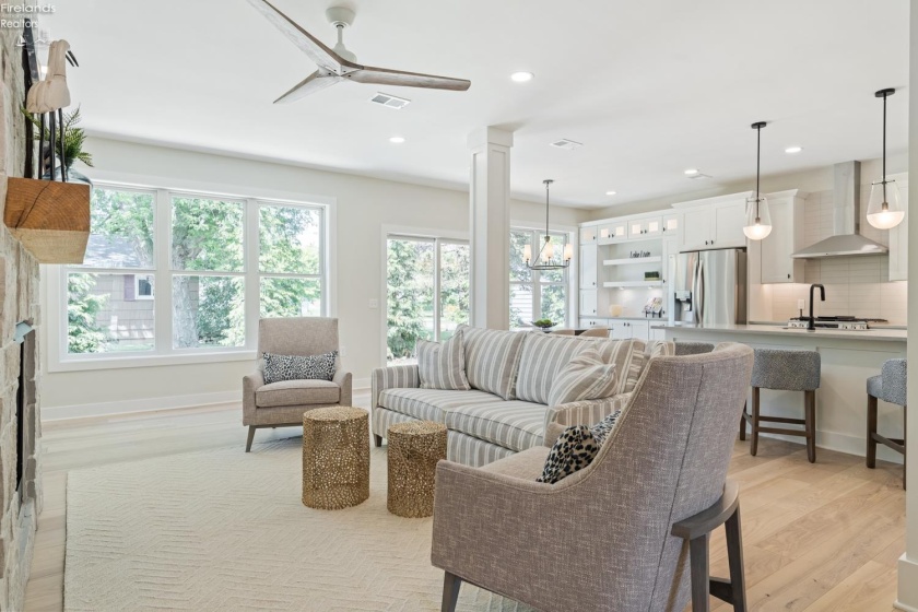 35 Beach Street, Port Clinton, 43452, 3 Bedrooms Bedrooms, ,3 BathroomsBathrooms,Residential,For Sale,Beach,20261047