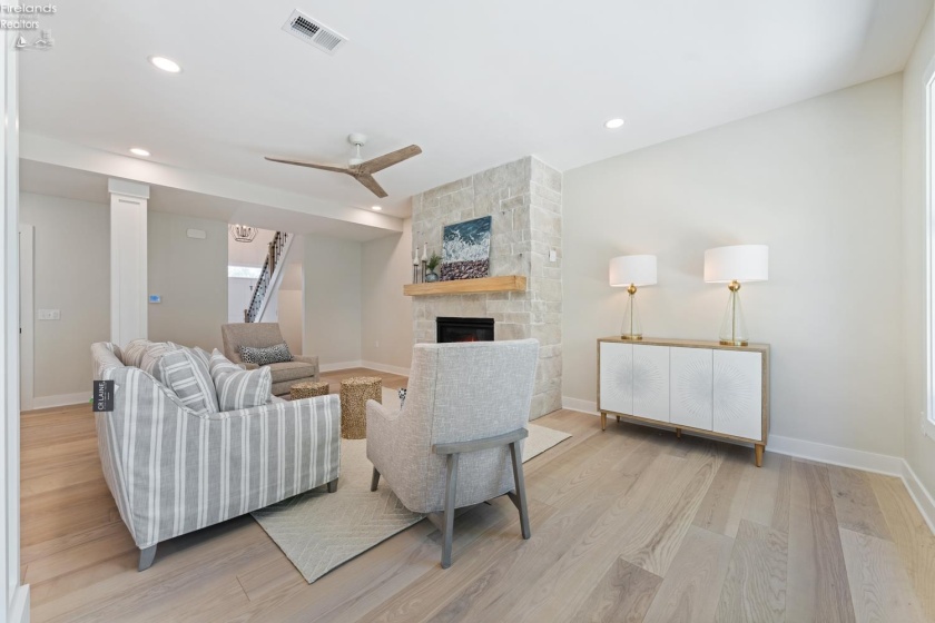 35 Beach Street, Port Clinton, 43452, 3 Bedrooms Bedrooms, ,3 BathroomsBathrooms,Residential,For Sale,Beach,20261047