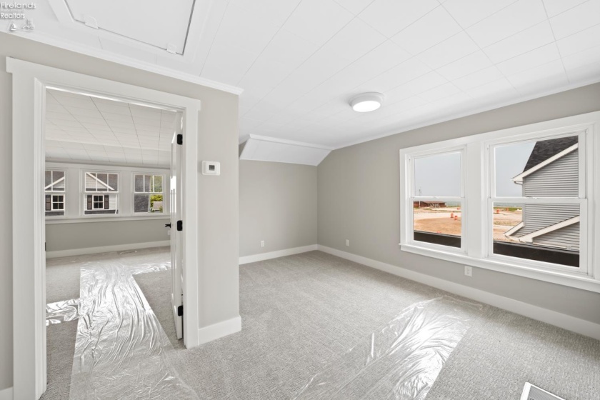 19 Beach Street, Port Clinton, 43452, 4 Bedrooms Bedrooms, ,3 BathroomsBathrooms,Residential,For Sale,Beach,20261048