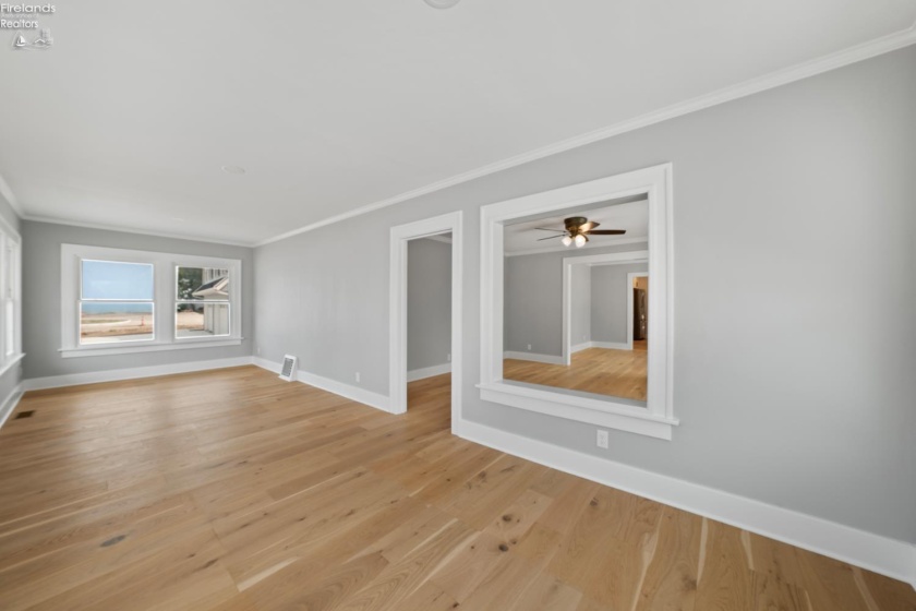 19 Beach Street, Port Clinton, 43452, 4 Bedrooms Bedrooms, ,3 BathroomsBathrooms,Residential,For Sale,Beach,20261048