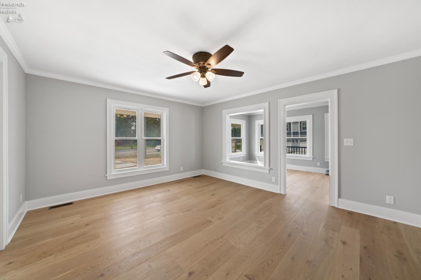 19 Beach Street, Port Clinton, 43452, 4 Bedrooms Bedrooms, ,3 BathroomsBathrooms,Residential,For Sale,Beach,20261048