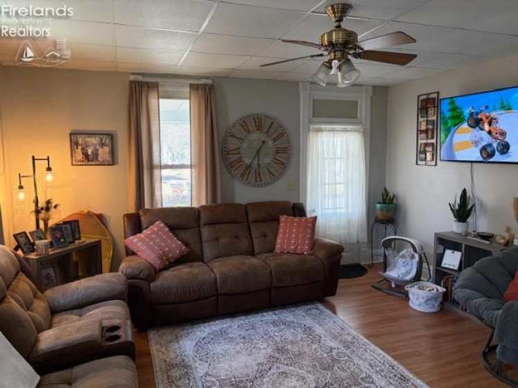 376 E Perry St, Tiffin, 44883, 4 Bedrooms Bedrooms, ,2 BathroomsBathrooms,Residential,For Sale,E Perry St,20260869