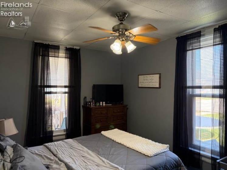 376 E Perry St, Tiffin, 44883, 4 Bedrooms Bedrooms, ,2 BathroomsBathrooms,Residential,For Sale,E Perry St,20260869