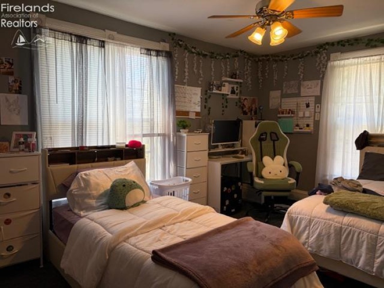 376 E Perry St, Tiffin, 44883, 4 Bedrooms Bedrooms, ,2 BathroomsBathrooms,Residential,For Sale,E Perry St,20260869