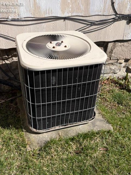 376 E Perry St, Tiffin, 44883, 4 Bedrooms Bedrooms, ,2 BathroomsBathrooms,Residential,For Sale,E Perry St,20260869