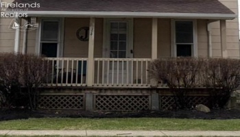 376 E Perry St, Tiffin, 44883, 4 Bedrooms Bedrooms, ,2 BathroomsBathrooms,Residential,For Sale,E Perry St,20260869 376 E Perry St, Tiffin, 44883, 4 Bedrooms Bedrooms, ,2 BathroomsBathrooms,Residential,For Sale,E Perry St,20260869