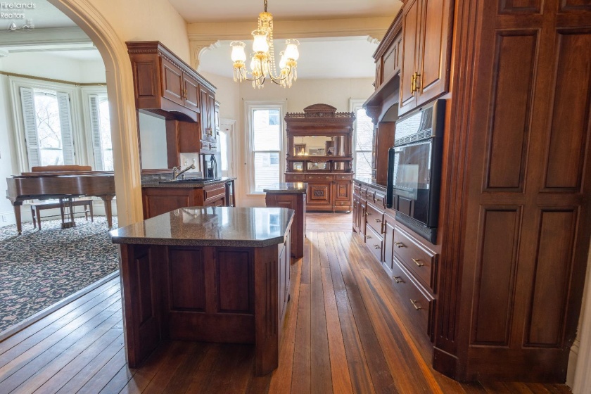 39 South Street, Berlin Heights, 44814, 6 Bedrooms Bedrooms, ,3 BathroomsBathrooms,Residential,For Sale,South,20261063