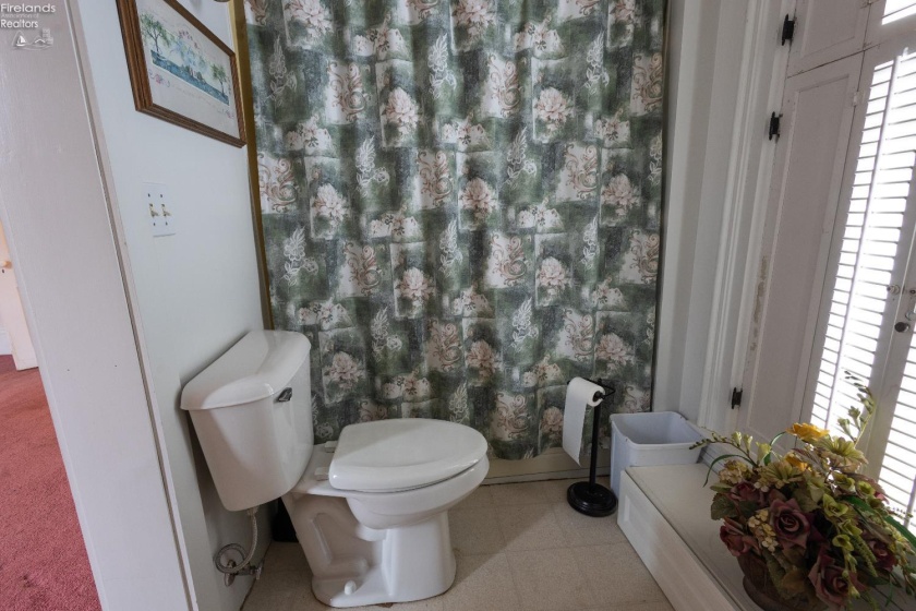 39 South Street, Berlin Heights, 44814, 6 Bedrooms Bedrooms, ,3 BathroomsBathrooms,Residential,For Sale,South,20261063