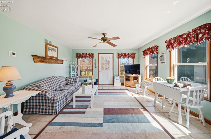 4955 Wohlers Avenue, Marblehead, 43440, 3 Bedrooms Bedrooms, ,2 BathroomsBathrooms,Residential,For Sale,Wohlers,20260995