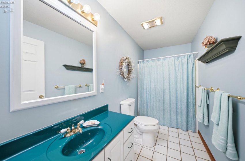 4955 Wohlers Avenue, Marblehead, 43440, 3 Bedrooms Bedrooms, ,2 BathroomsBathrooms,Residential,For Sale,Wohlers,20260995