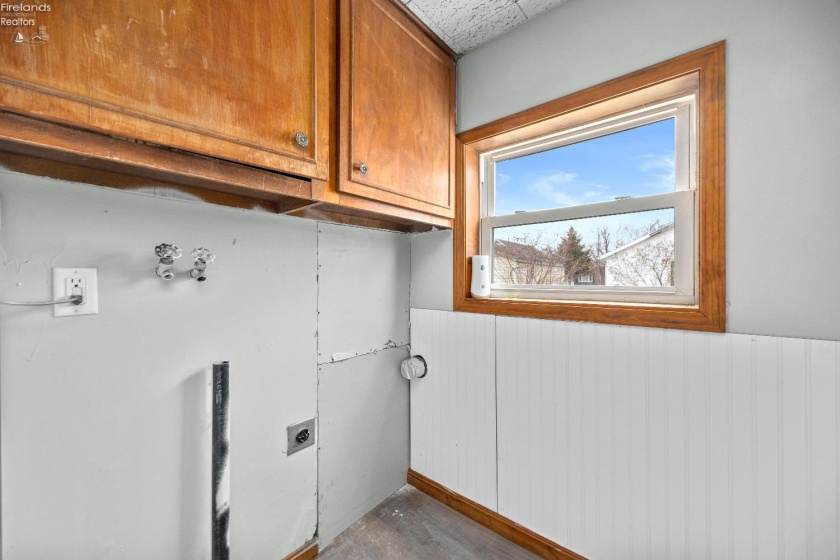 214 Linden Street, Port Clinton, 43452, 3 Bedrooms Bedrooms, ,1 BathroomBathrooms,Residential,For Sale,Linden,20261009