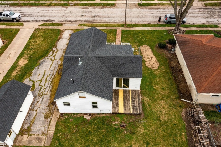 214 Linden Street, Port Clinton, 43452, 3 Bedrooms Bedrooms, ,1 BathroomBathrooms,Residential,For Sale,Linden,20261009