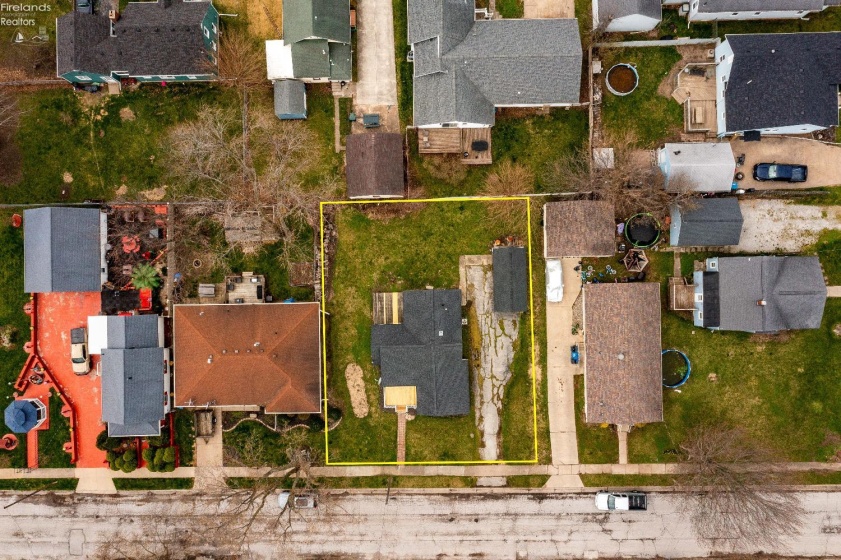 214 Linden Street, Port Clinton, 43452, 3 Bedrooms Bedrooms, ,1 BathroomBathrooms,Residential,For Sale,Linden,20261009