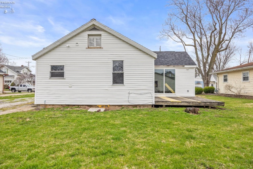 214 Linden Street, Port Clinton, 43452, 3 Bedrooms Bedrooms, ,1 BathroomBathrooms,Residential,For Sale,Linden,20261009