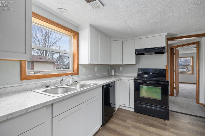 214 Linden Street, Port Clinton, 43452, 3 Bedrooms Bedrooms, ,1 BathroomBathrooms,Residential,For Sale,Linden,20261009