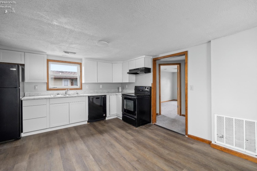 214 Linden Street, Port Clinton, 43452, 3 Bedrooms Bedrooms, ,1 BathroomBathrooms,Residential,For Sale,Linden,20261009