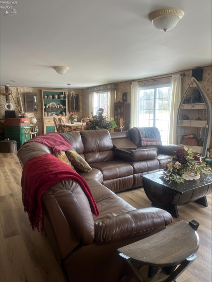 218 VanMeter Drive, Tiffin, 44883, 3 Bedrooms Bedrooms, ,2 BathroomsBathrooms,Residential,For Sale,VanMeter,20261035