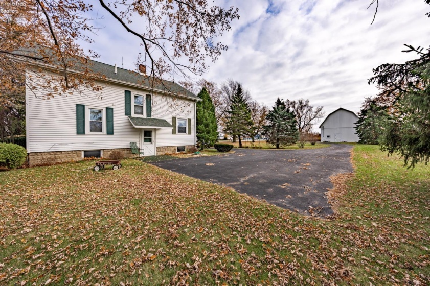 360 Bridge Road, Marblehead, 43440, 4 Bedrooms Bedrooms, ,2 BathroomsBathrooms,Residential,For Sale,Bridge,20254591