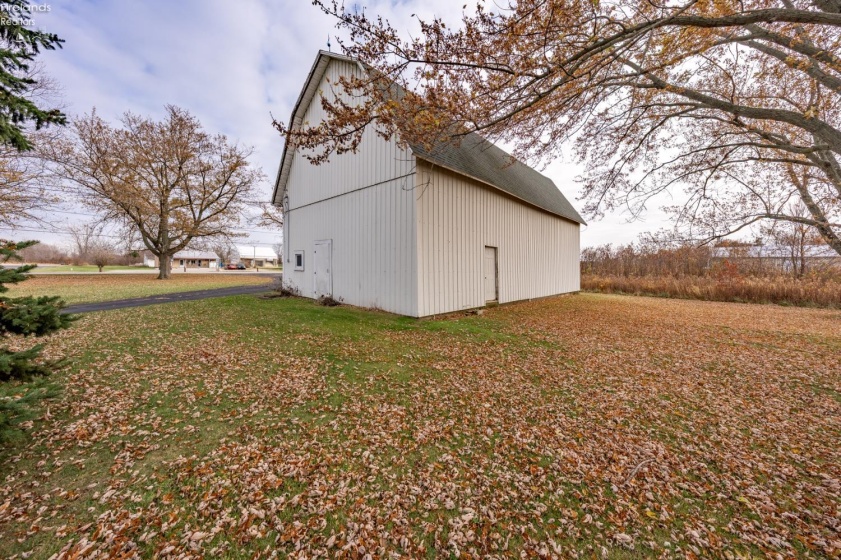 360 Bridge Road, Marblehead, 43440, 4 Bedrooms Bedrooms, ,2 BathroomsBathrooms,Residential,For Sale,Bridge,20254591