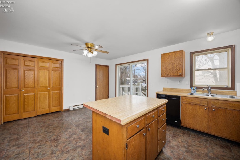 402 Snow Court, Sandusky, 44870, 3 Bedrooms Bedrooms, ,2 BathroomsBathrooms,Residential,For Sale,Snow,20261079